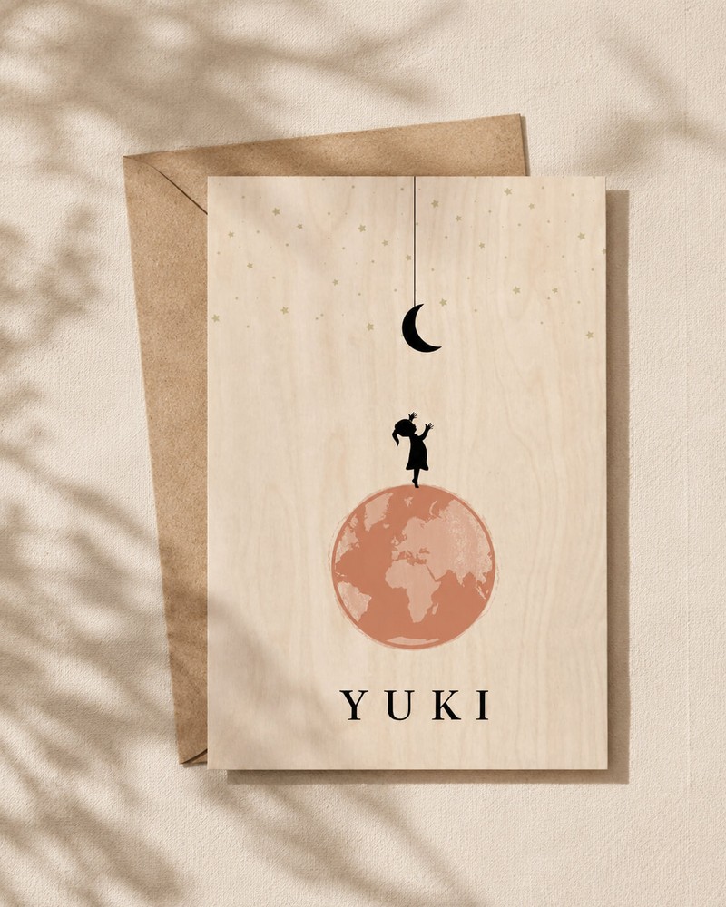 Geboortekaartje hout wereldbol Yuki